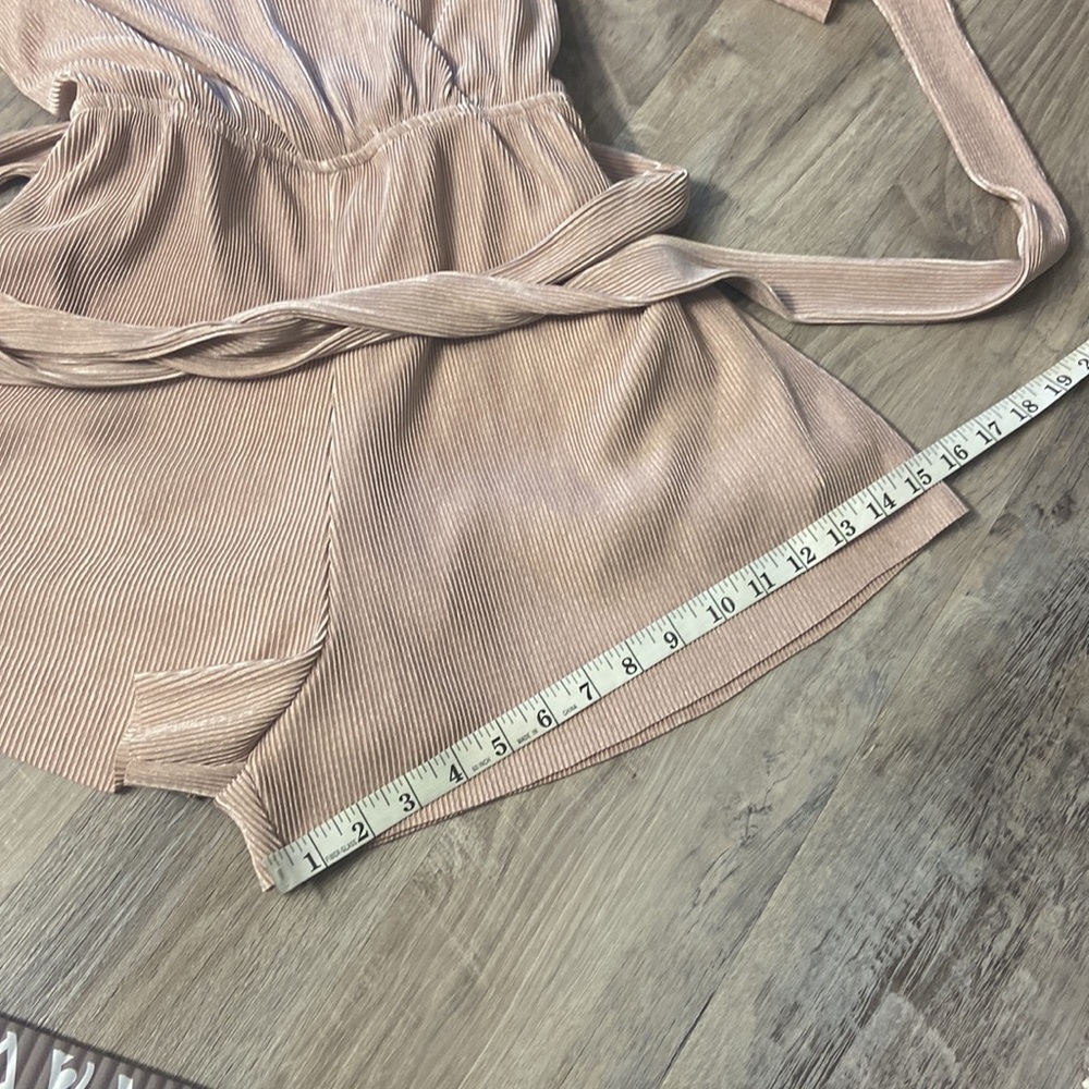 Tobi Ribbed Romper - Picture 9 of 11
